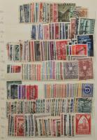 Ausztria gyűjtemény, 2.000-2.500 klf bélyeg sűrűn rakva 10 lapos, közepes berakóban