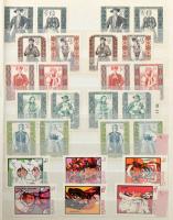 Sok száz külföldi bélyeg nagyon sok postatisztával, motívum sorokkal, blokkokkal (vágott is), 16 lap...