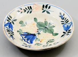 Dísztányér. Miskolc, 19. sz. második fele, jelzett: MISKOLCZ felirat, sérüléssel, d:17 cm