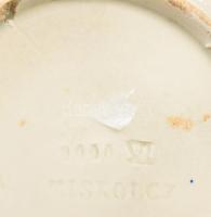 Dísztányér. Miskolc, 19. sz. második fele, jelzett: MISKOLCZ felirat, sérüléssel, d:17 cm