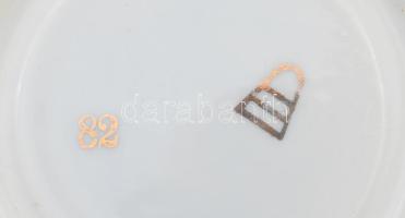 Cseh alt wien historizáló csésze alátéttel, jelzett, kis kopással, d: 9,5 cm