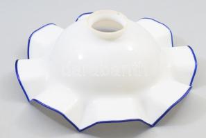 Tejüveg lámpabúra kék üvegszál szélezéssel. Erdély (Porumbák?), 19. sz. második fele, d: 25 cm