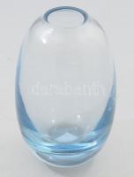 Skandináv hutaüveg design váza, anyagában színezett, jelzés nélkül, hibátlan, m: 14 cm