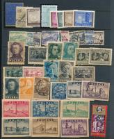 70 régi lengyel bélyeg + kevés egyéb 2 berakó lapon