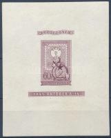 1950 Vágott lila blokk, gumihiba (450.000)