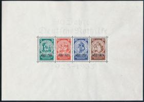 Deutsches Reich 1933 10 éves a német Nothilfe blokk Mi 2 (Hungárika: Szent Erzsébet motívum) (Mi EUR 6.000.-) (a bélyegek kifogástalan postatiszták, a keret teljesen érintetlen, mérete előírás szerinti, a mérete miatt nagyon enyhe ráncok, a keret felső részén nagyon enyhe nyomás. Rendkívül ritka és előnyös kínálat!!