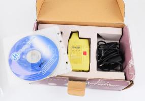 Just Follow GPS, installációs CD-vel dobozában.