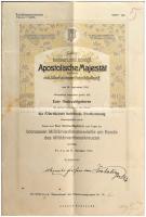 Osztrák-Magyar Monarchia 1916. "Bronz Katonai Érdemérem a katonai érdemkereszt szalagján, kardokkal" kitüntetés adományozói okirata Johann Schiller, a Császári és Királyi 69. sz. gyalogezred főhadnagya számára, szárazbélyegzővel, Alexander Freiherr von Krobatin hadügyminiszter sajátkezű aláírásával. Kisebb foltok, gyűrődések, de alapvetően jó állapotú papír, háromszor meghajtva. / Austro-Hungarian Monarchy 1916. "Bronze Military Merit Medal on the ribbon of the Military Merit Cross, with swords" award certificate for Johann Schiller, First Lieutenant of the Imperial and Royal 69th Infantry Regiment, with dry stamp, signed by the Minister of War Alexander Freiherr von Krobatin. Minor stains, creases, but basically good condition paper, folded three times.