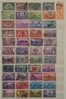 USA összeállítás, több mint 1.000 db régi és modern bélyeg, néhány bélyegfüzet, 8 lapos, A/4-es bera...