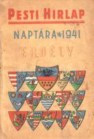 Pesti Hírlap 1941. évi naptára. Erdély. Budapest, [1940]. Légrády Testvérek Rt. (ny.) 160 p. A Légrády Testvérek tulajdonában levő konzervatív hírlap (1878-1944) a korszak egyik legnépszerűbb napilapjaként az első világháborúban hazafias irányvonalat képviselt, a főszerkesztő, Légrády Ottó pedig a kezdetektől a trianoni békediktátum elszánt ellenfele volt: érthető, hogy az 1938-tól meginduló országgyarapodásokat nagy örömmel üdvözölte. 1941. évi naptárának csaknem egésze Észak-Erdély visszatérését ünnepli. Évkönyvünk különös fénytörésben mutatja a visszanyert országrész demográfiai statisztikáit, méltatja kultúrkincseit és természeti örökségét, áttekinti Észak-Erdély idegenben töltött évtizedeit, fotóanyagát Észak-Erdélyből, szépirodalmi anyagát pedig kimondottan erdélyi kötődésű szépíróktól veszi (Kós Károly, Nyirő József, Tamási Áron, Wass Albert). Az év végén összeállított kiadvány 1940 november elejéig tekinti át az elmúlt év magyar és világpolitikai, hadi eseményeit, oldalszámozáson belül néhány hadműveleti vázlattal. Fűzve, színes, illusztrált, enyhén sérült gerincű, kissé foltos kiadói borítóban.