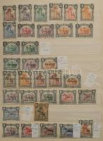 Vegyes külföldi bélyegek 12 lapos A4 berakóban, szinte teljesen használatlan anyag, sok szép, jó kia...
