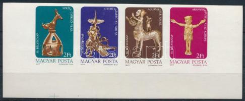 1977 Bélyegnap (50.) ívsarki vágott 4-es csík