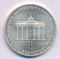 Német Szövetségi Köztársaság 1991A 10M Ag "Német egység 200. évfordulója" T:UNC,AU Federal Republic of Germany 1991A 10 Mark Ag "German Unity" C:UNC,AU Krause KM# 177