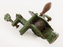 Antik német fém tésztakészítő, m: 21 cm