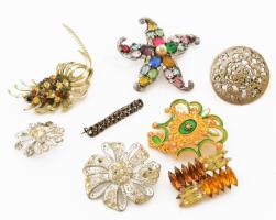 8 darab retro bross, közte színes kövekkel kirakottak