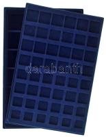 2db éremtartó tálca, 48 férőhellyel (27x27mm) és 24 férőhellyel (46x46mm), használt, de jó állapotban (mindkét tálca külső mérete 33,5x22cm)