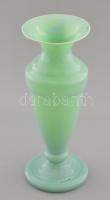 Opálüveg váza, cca 19. sz. vége, hibátlan (tűzhibával), jelzés nélkül, m: 24 cm