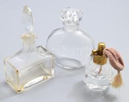 3 darab parfümös üveg, egyik dugón sérüléssel, m: 11 cm