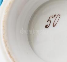 cca 19. sz. vége, Kézzel festett bonbonier, kis lepattanással, m: 12,5 cm