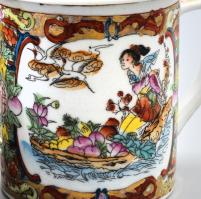 2 darab porcelán kínai fedeles teás bögre, kis kopással, m: 14 cm