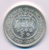 Tóth Sándor (1933-2019) 1986. "János Zsigmond / MÉE Hajdú-Bihar Megyei szervezete" jelzett Ag emlékérem kapszulában (39,14g/0.800/42,5mm) T:UNC Adamo DE8