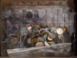 Vegyes, főleg külföldi érmetétel mintegy ~1,1kg súlyban + 208db érme 11db berakólapon T:vegyes Mixed, mostly foreign coin lot (~1,1kg) + 208pcs coins in 11pcs sheets C:mixed