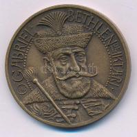 Tóth Sándor (1933-2019) 1986. "Bethlen Gábor / MÉE Hajdú-Bihar Megyei szervezete" kétoldalas bronz emlékérem (42,5mm) T:UNC Adamo DE9