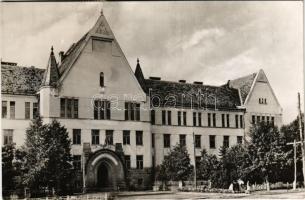 1958 Gyergyószentmiklós, Gheorgheni; Liceul mixt / Román-magyar gimnázium / Romanian Hungarian grammar school (EK)