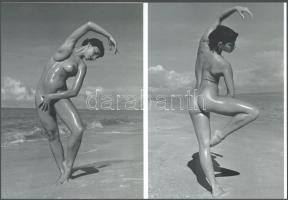 cca 1950 André de Dienes (korábban Ikafalvi-Dienes Andor György) (1913-1985) magyar ? amerikai fotóriporter és fotóművész felvételei (akt szobrok a tengerparton), 2 db modern nagyítás, jelzés nélkül, 21x15 cm