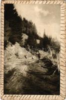 Uzsok, Uzok, Uzhok; Uzsoki-szoros. Az "Érdekes Újság" felvétele / gorge, mountain pass (EB)