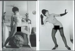 cca 1975 "Figurázó aktmodellek", szolidan erotikus felvételek, 2 db modern nagyítás, jelzés nélkül, 21x15 cm