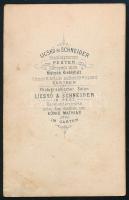 cca 1865 Elegáns hölgy portréja, vizitkártya Licskó és Schneider pesti műterméből (,,Kerepesi uton, ...