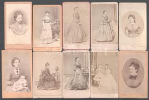 cca 1860-1870 Női portrék, 10 db vizitkártya különféle műtermekből (Strelisky Lipót, Simonyi Antal, ill. Straub József, Pest; Szinay és Társa, Miskolc; stb.), változó állapotban