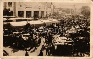 1940 Huszt, Chust; Podzimni trh; naklada Josef Belza / autumn fair, market (EK)