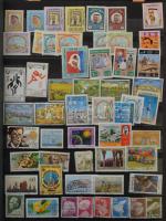 Főleg virág motívum összeállítás 8 lapos A4 berakóban, benne kevés egyéb külföldi bélyeg