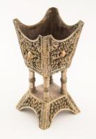 Jemeni füstölő. Fémötvözet, Jemen, 20. sz. eleső harmada, ötvösmunka, m: 14,5 cm