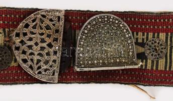 Dzsambia / Handzsár. Jemen, 20. sz. első harmada, iparművész munka, berakásokkal díszített csont mar...