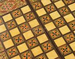Gazdag csont- és kagylóhéj intarziás keleti ostábla / sakktábla, jó állapotban, 30x30 cm