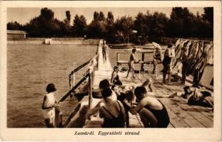 Zamárdi, Egyesületi strand, fürdőzők (EK)