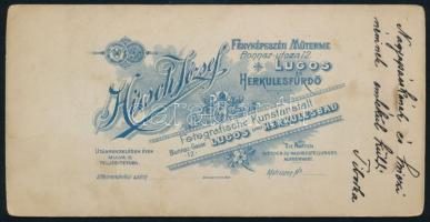 cca 1910 Kisgyermek portréja, keményhátú fotó Hirsch József (Lugos és Herkulesfürdő) műterméből, a h...