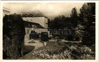 Zirc, részlet az apátsági parkból. Scherer János kiadása
