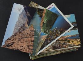 Kb. 125 db MODERN megíratlan külföldi város képeslap / Cca. 125 modern unused town postcards