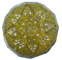 Tavaszy Noémi (1927-2018): Krakkói rozetta. Fém nyomódúc-klisé. Jelzés nélkül. Tavaszy Noémi autográf feliratával ellátott papírba csomagolva. d: 10 cm.