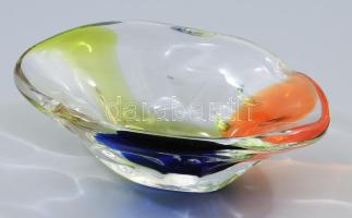 Cseh anyagában három színnel színezett asztaldísz, 19x12 cm