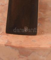 Deim Pál (1932-2016): Bábu. Patinázott bronz, márvány talapzaton. Jelzett DP. d: 16 cm, m: 25 cm. De...
