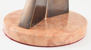 Deim Pál (1932-2016): Bábu. Patinázott bronz, márvány talapzaton. Jelzett DP. d: 16 cm, m: 25 cm. De...