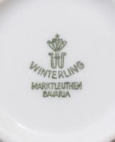 6 darab porcelán reggeliző szett: csésze alátéttel és desszertes tányér. Jelzett, minimális kopással...