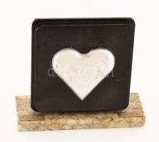 Nagy András (1946-): Minden. Ready-made applikáció, jelzett, 17x15 cm