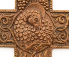 Ozsvári Csaba (1963-2009): Feszület. Bronz, jelzett, 14x11 cm