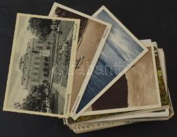 190 db RÉGI magyarországi város képeslap, főleg az 1930-40-es évekből / 190 pre-1945 Hungarian town postcards, mainly from the 1930-40s
